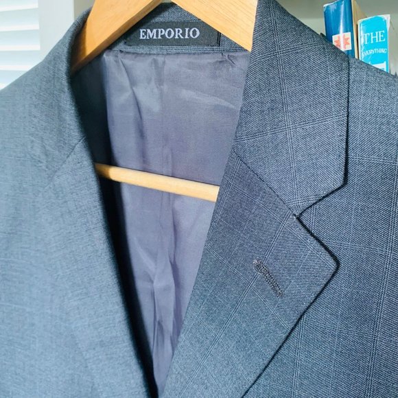 Two Piece Men Suit - Picture 2 of 3